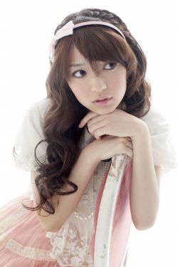 美女班主任露出奶头喂我乳我