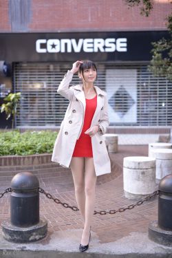 她来自胡志明市